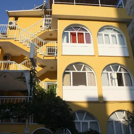 Hotel apartamentowy Kibar *